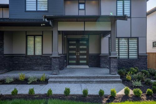 EXTERIOR-274-Elevation-22466-72-Avenue-Langley18